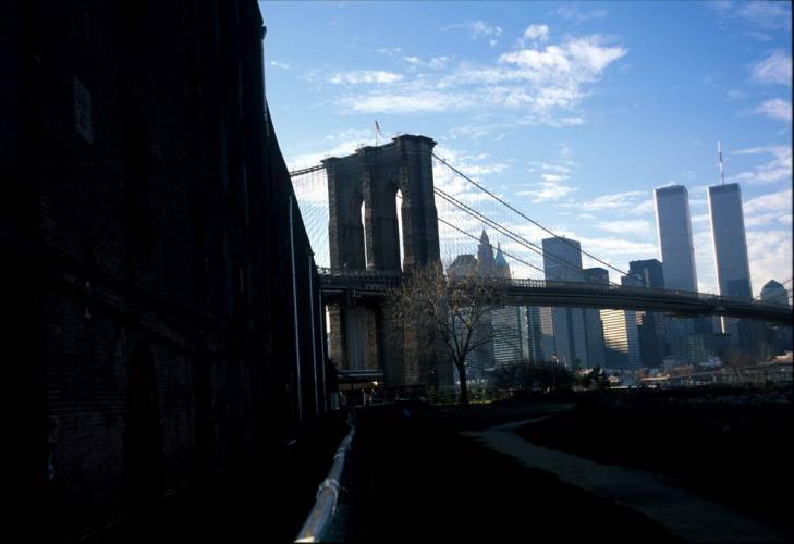 NYC_1999-12-09 09-00-00_R05F26